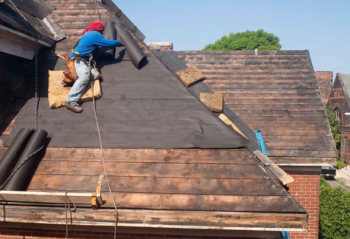 Pitched roof membrane installation for roofing underlayment applications